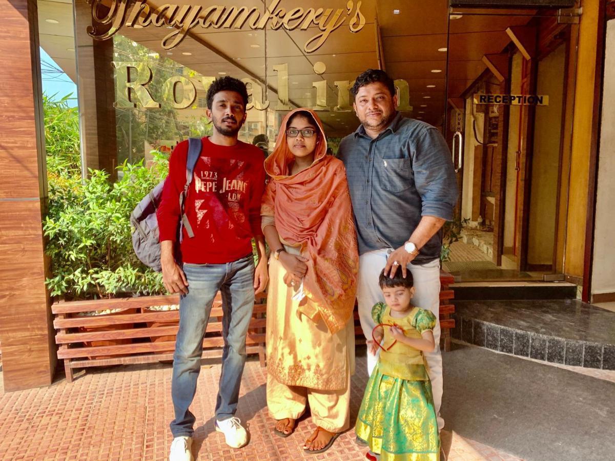 Thayamkery'S Royal Inn Kochi Exterior foto